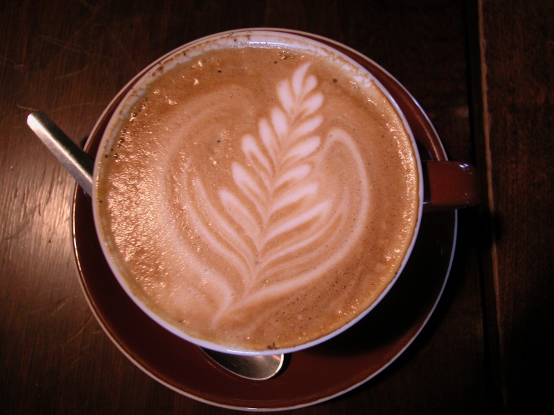 点击大图看下一张：一杯香浓的咖啡拉花图片