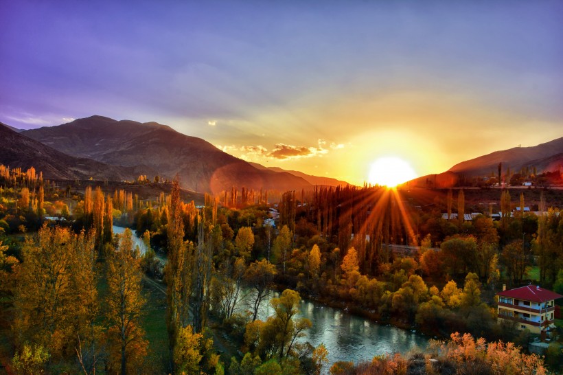 点击大图看下一张：土耳其秋季自然风景图片