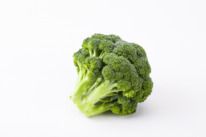 点击大图看下一张：绿色营养西兰花图片