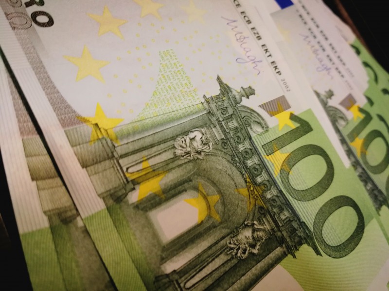点击大图看下一张：欧元纸币图片