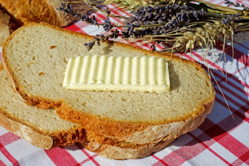 点击大图看下一张：健康美味的面包切片图片
