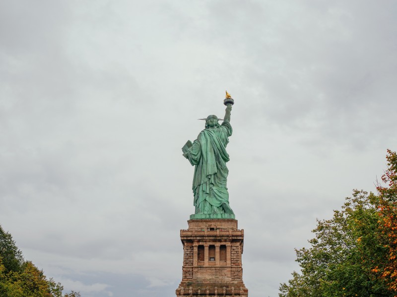点击大图看下一张：美国纽约自由女神像图片