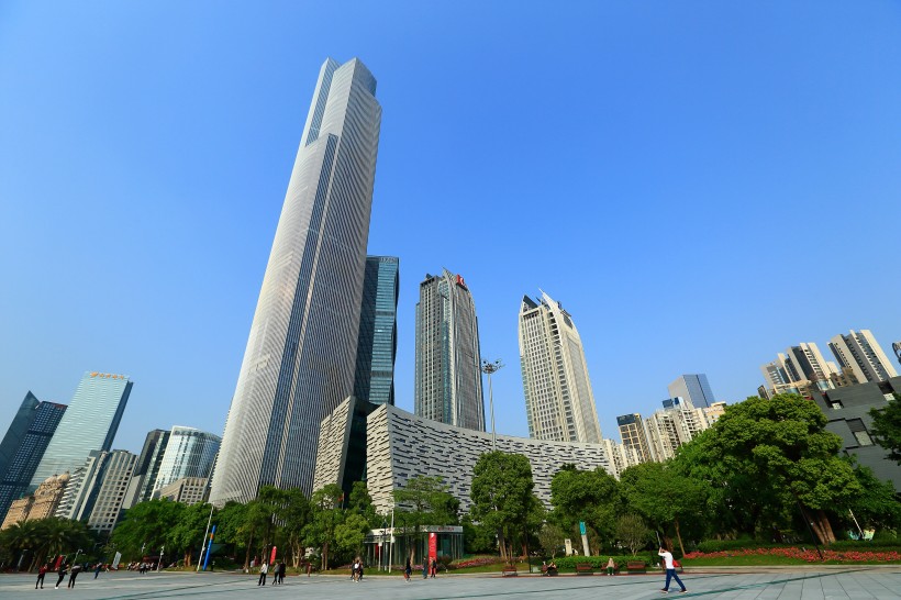 点击大图看下一张：广州双子塔建筑风景图片