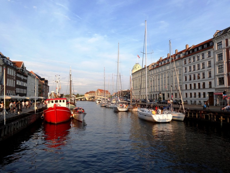 点击大图看下一张：丹麦哥本哈根建筑风景图片