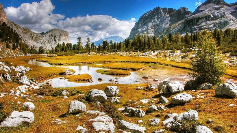 点击大图看下一张：秋天的加利福尼亚州自然风景图片