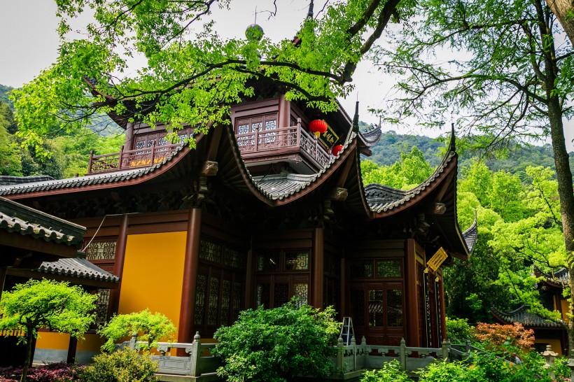 点击大图看下一张：浙江杭州灵隐寺寺庙建筑风景图片