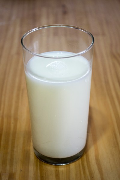 点击大图看下一张：一杯好喝的牛奶图片