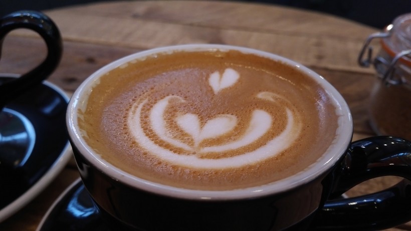 点击大图看下一张：香浓的咖啡拉花图片