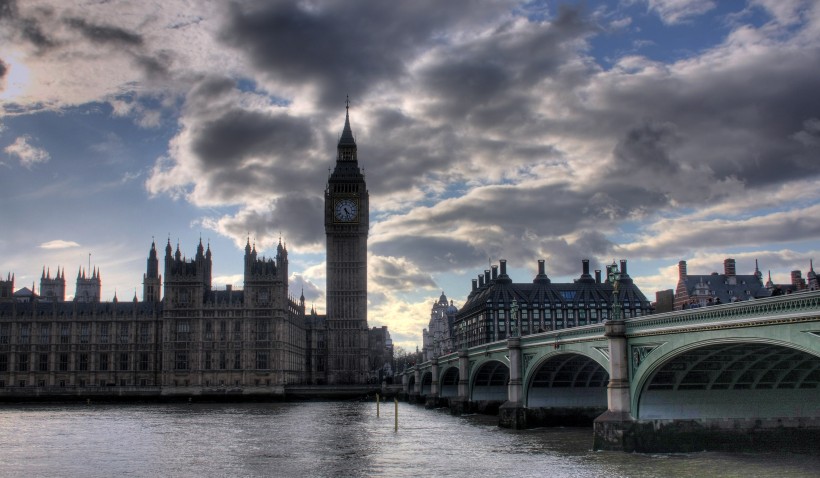 点击大图看下一张：英国伦敦的大本钟图片