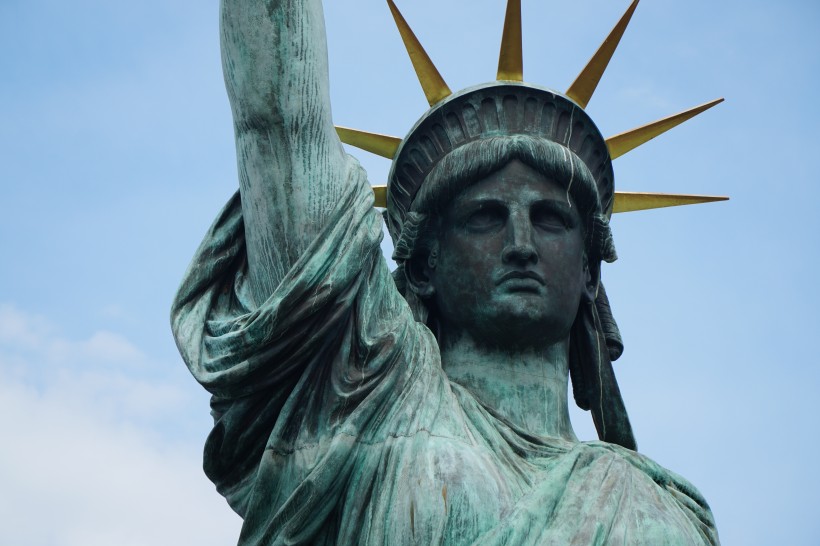 点击大图看下一张：美国纽约自由女神像图片