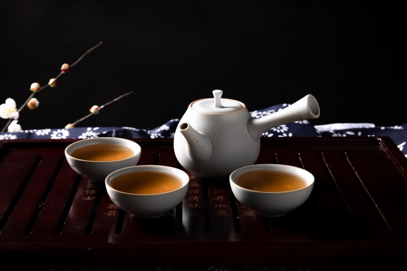 点击大图看下一张：美容养生的红茶图片