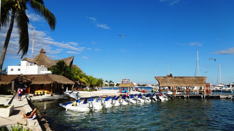 点击大图看下一张：墨西哥尤卡坦半岛坎昆度假海滨城市风景图片