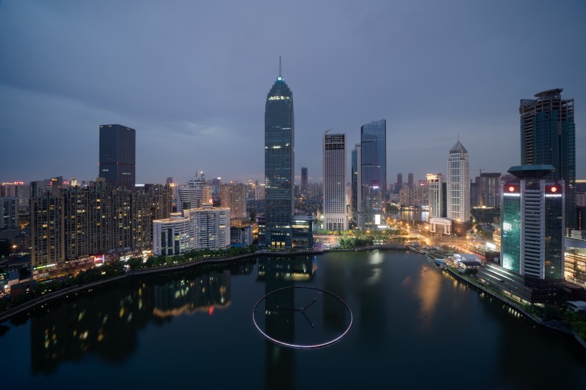 点击大图看下一张：湖北武汉高楼城市建筑风景图片