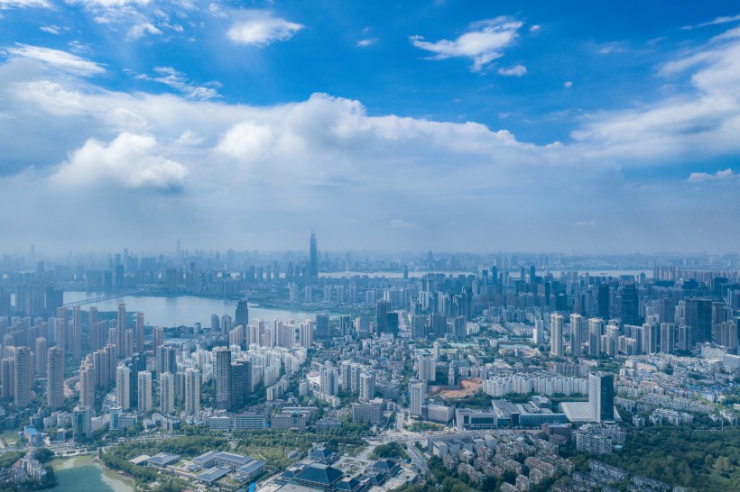 点击大图看下一张：湖北武汉高楼城市建筑风景图片