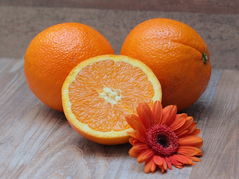 点击大图看下一张：酸甜的橙子图片