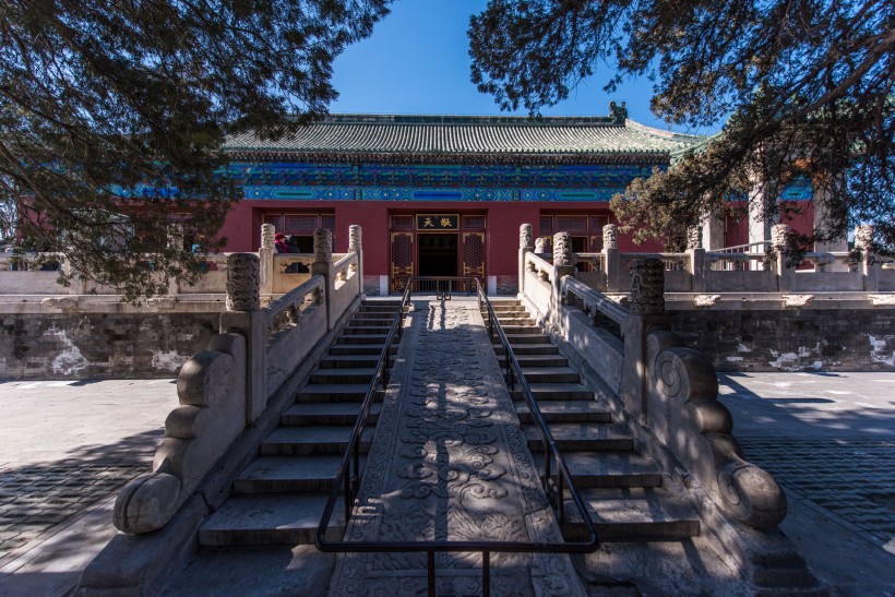 点击大图看下一张：北京历史悠久的建筑风景图片