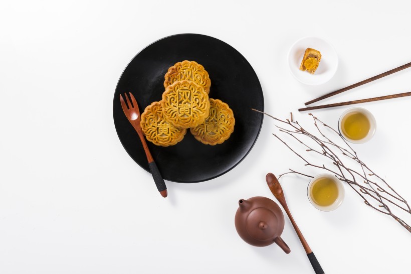 点击大图看下一张：美味的中秋节广式月饼图片