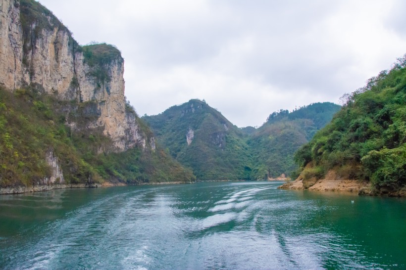 点击大图看下一张：贵州黔东南舞阳河自然风景图片