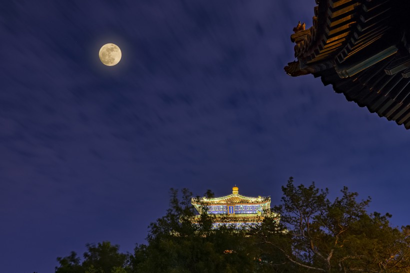 点击大图看下一张：唯美的北京中秋节风景图片