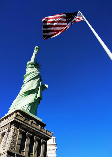 点击大图看下一张：美国纽约自由女神像的图片