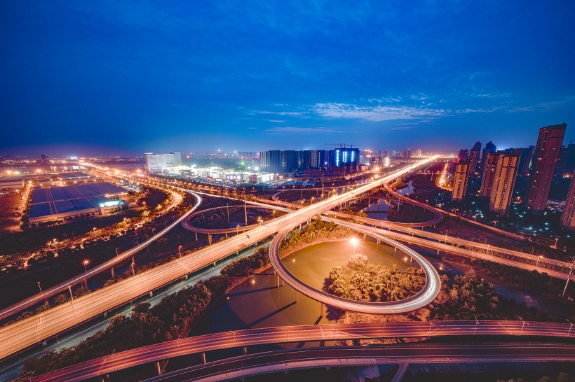 点击大图看下一张：湖北武汉高楼城市建筑风景图片