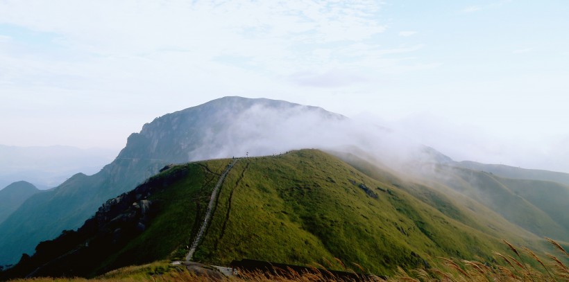 点击大图看下一张：江西武功山云海自然风景图片