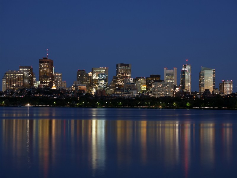 点击大图看下一张：美国波士顿城市夜景图片