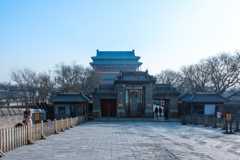 点击大图看下一张：北京历史悠久的建筑风景图片