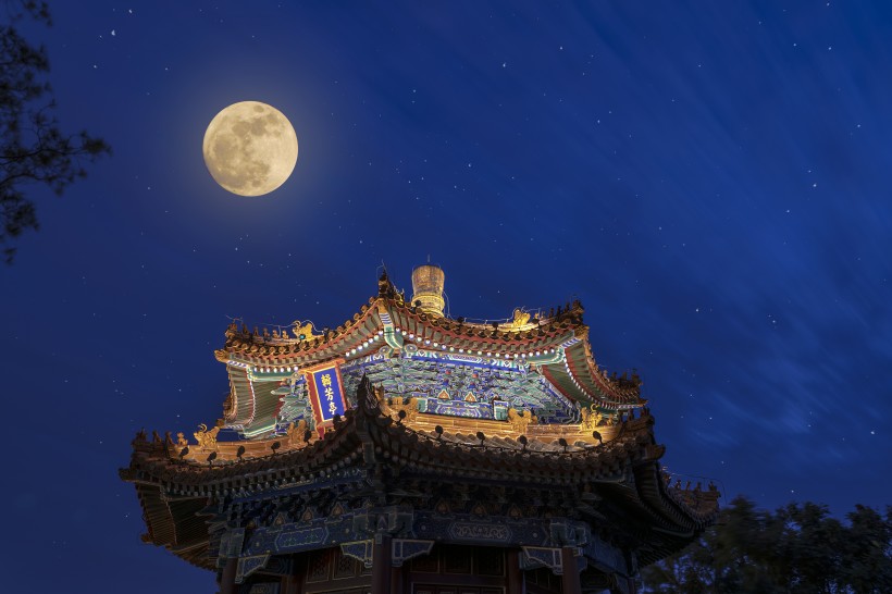 点击大图看下一张：唯美的北京中秋节风景图片