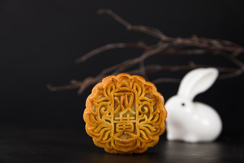 点击大图看下一张：中秋节广式月饼图片