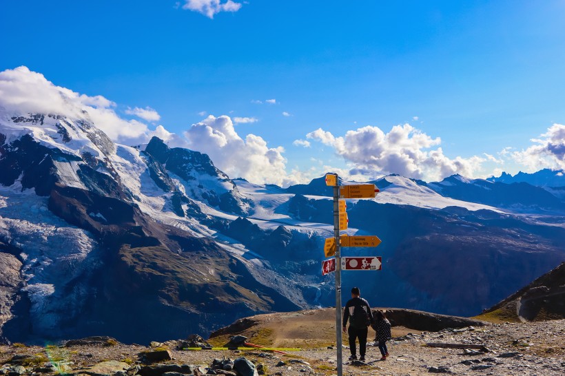 点击大图看下一张：瑞士马特洪峰自然风景图片