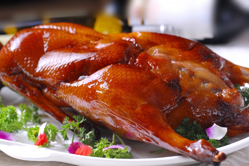 点击大图看下一张：美味的北京烤鸭图片