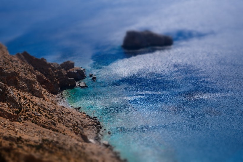 点击大图看下一张：海边礁石海岸自然风景图片