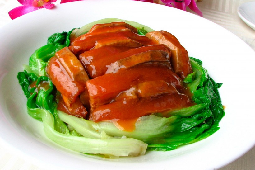 点击大图看下一张：桂林特色名菜荔浦扣肉图片