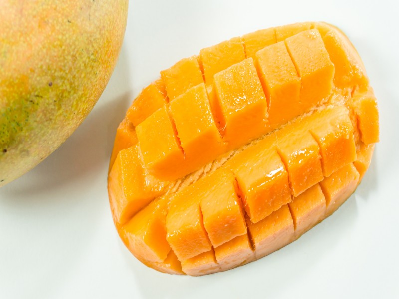点击大图看下一张：香甜的芒果图片