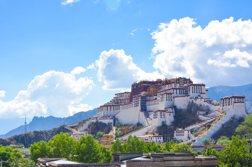 点击大图看下一张：西藏拉萨布达拉宫建筑风景图片