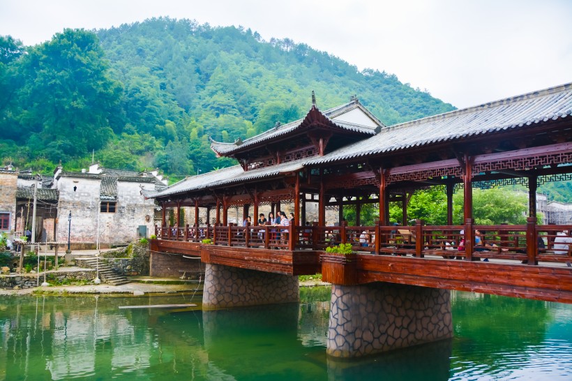 点击大图看下一张：江西瑶里古镇建筑风景图片