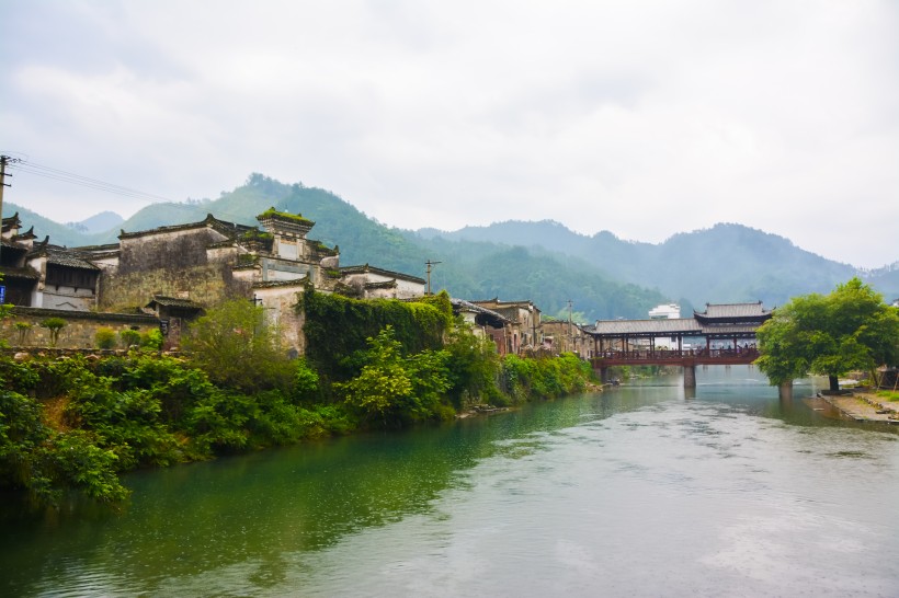 点击大图看下一张：江西瑶里古镇建筑风景图片