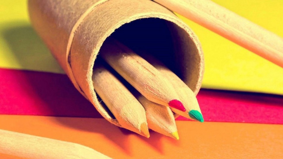 点击大图看下一张：电脑桌面壁纸彩色炫酷创意铅笔