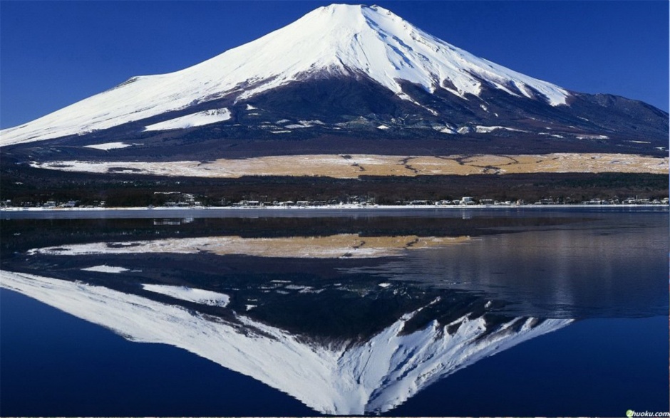 点击大图看下一张：日本富士山唯美风景壁纸