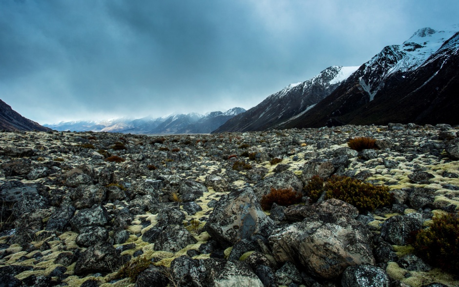 点击大图看下一张：壮观迷人新西兰火山山脉风景壁纸