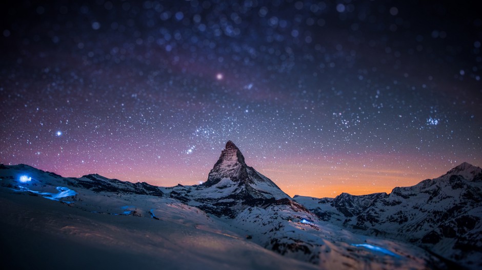 点击大图看下一张：高清精美壁纸阿尔卑斯山夜景