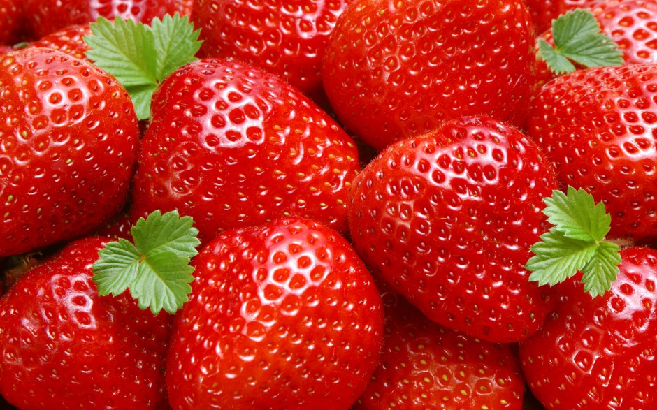 点击大图看下一张：诱人鲜艳红草莓新鲜水果精美图集