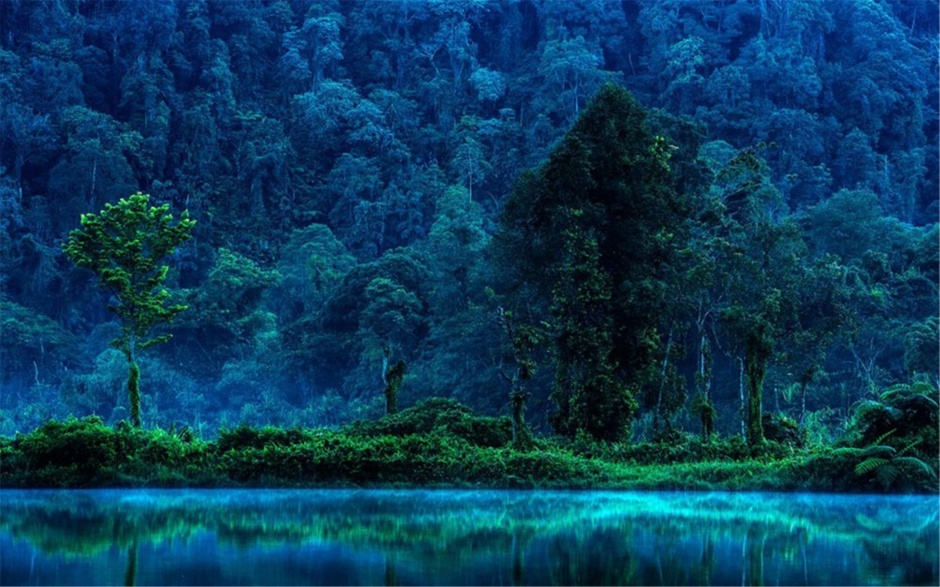 点击大图看下一张：大自然秀丽山川湖泊养眼绿色风景壁纸