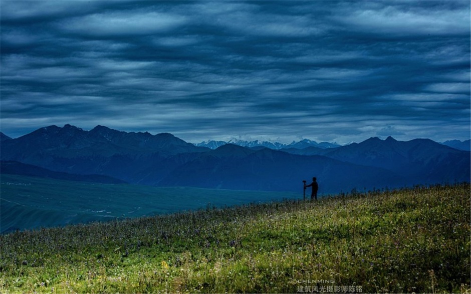 点击大图看下一张：精选新疆天山的自然风景壁纸