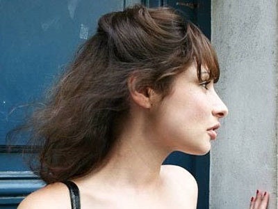 点击大图看下一张：帅气潮流欧美女生短发卷发发型图片