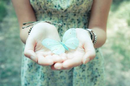 点击大图看下一张:qq个性图片大全小清新女生素材