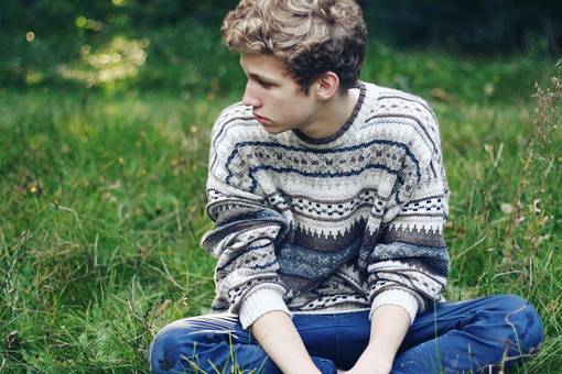 点击大图看下一张：qq伤感唯美图片非主流男生