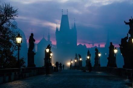 点击大图看下一张：美丽的布拉格的日与夜意境图片