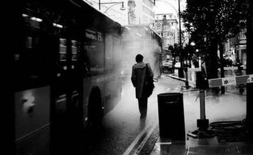 点击大图看下一张：女生图片清新淡雅伤感意境素材